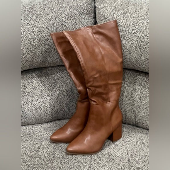 Brand New (with tag) Lane Bryant Boots! - Picture 4 of 4